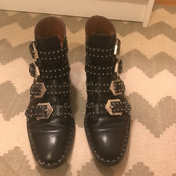 Givenchy Studded Boots. 100% authentic. Size 38 - Picture 6 of 8